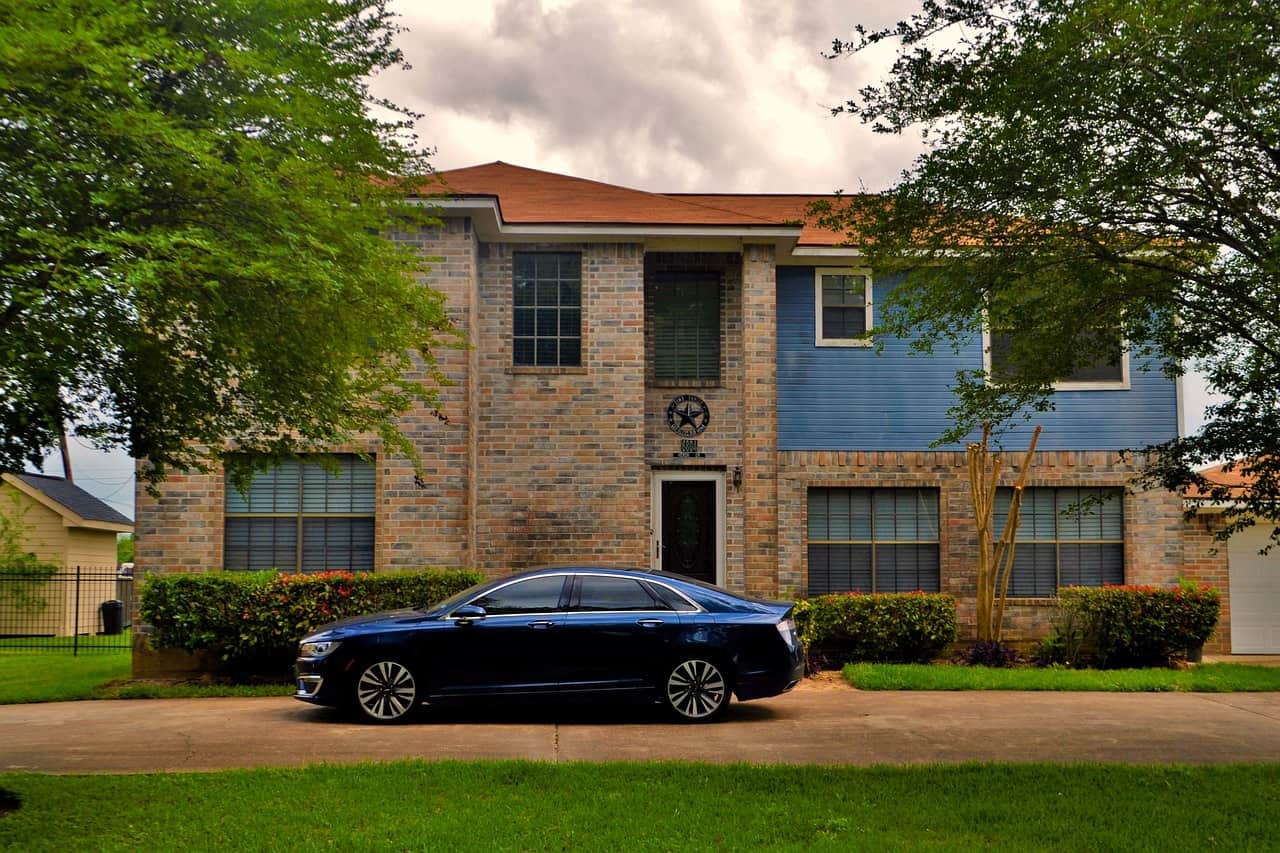 Benefits of Bundling Home and Auto Insurance