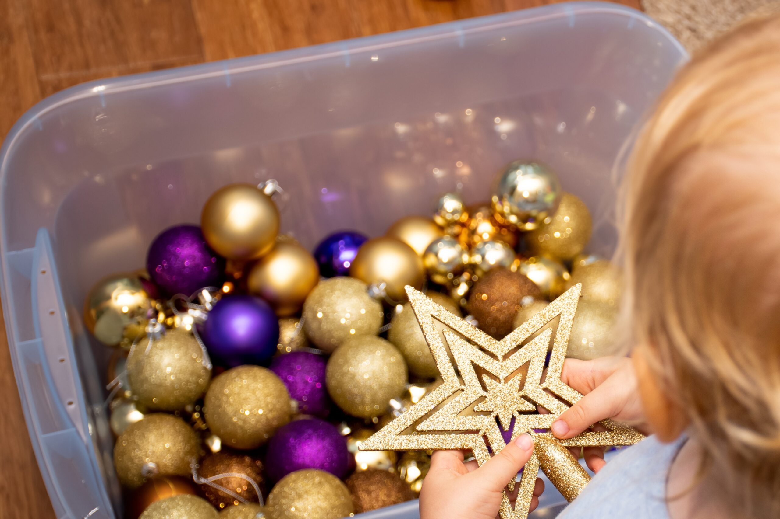 5 Tips to Store and Organize Holiday Decor